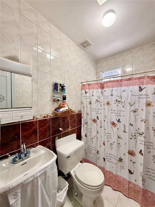 待售: $380,000 (3 贝兹, 2 浴室, 1382 平方英尺)