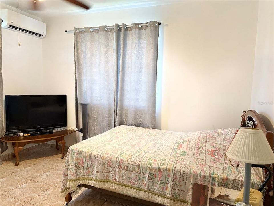 待售: $380,000 (3 贝兹, 2 浴室, 1382 平方英尺)