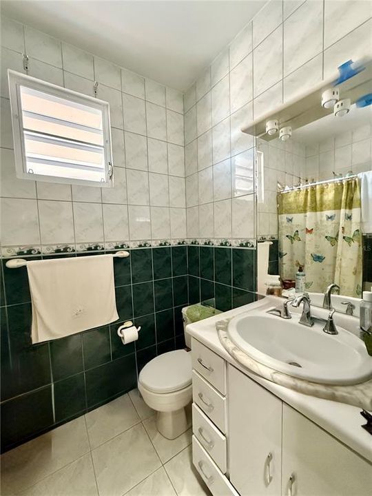 待售: $380,000 (3 贝兹, 2 浴室, 1382 平方英尺)