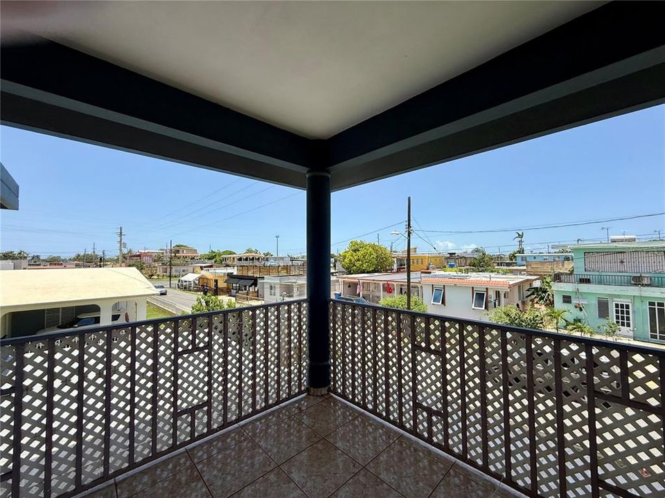 待售: $380,000 (3 贝兹, 2 浴室, 1382 平方英尺)