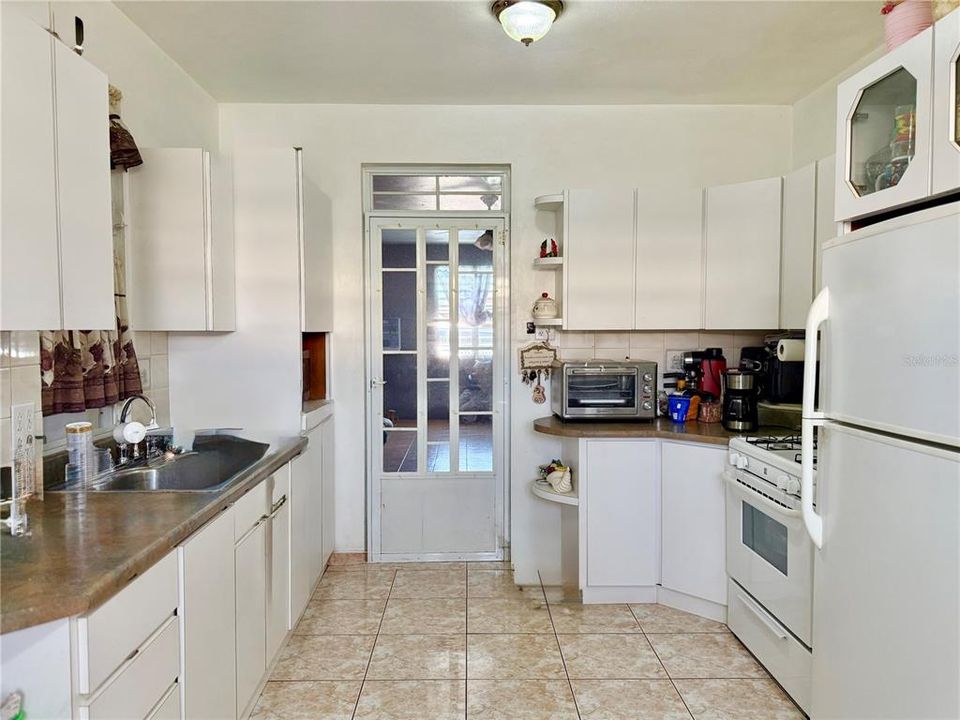 待售: $380,000 (3 贝兹, 2 浴室, 1382 平方英尺)