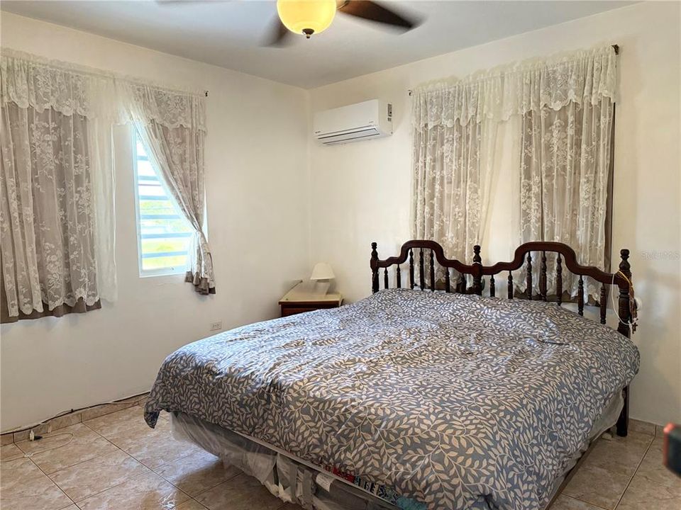 待售: $380,000 (3 贝兹, 2 浴室, 1382 平方英尺)