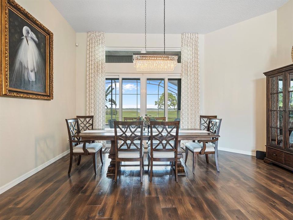 На продажу: $1,100,000 (5 спален, 4 ванн, 3669 Квадратных фут)