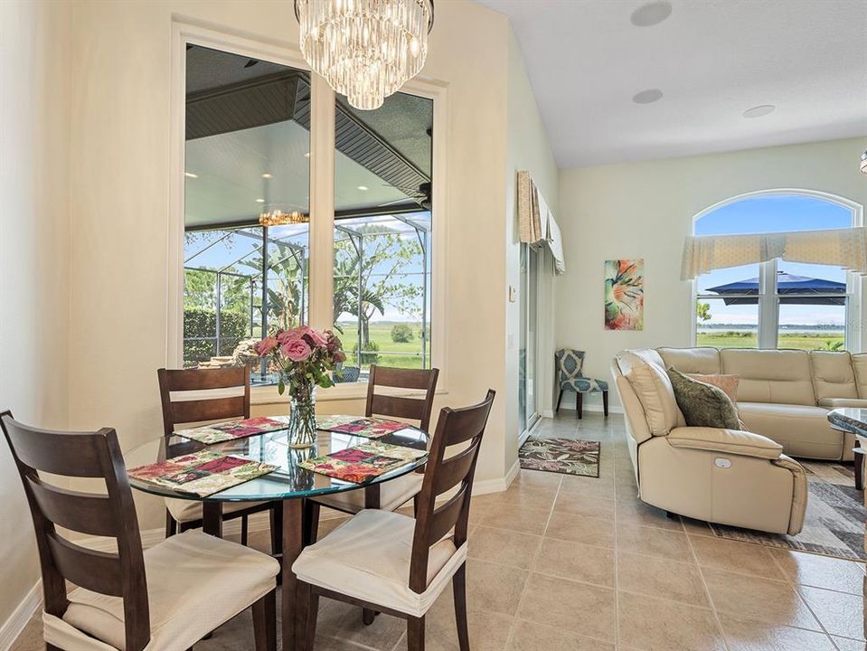 На продажу: $1,100,000 (5 спален, 4 ванн, 3669 Квадратных фут)