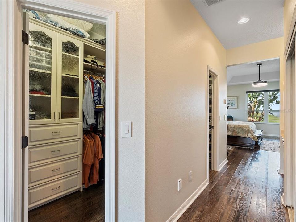 На продажу: $1,100,000 (5 спален, 4 ванн, 3669 Квадратных фут)