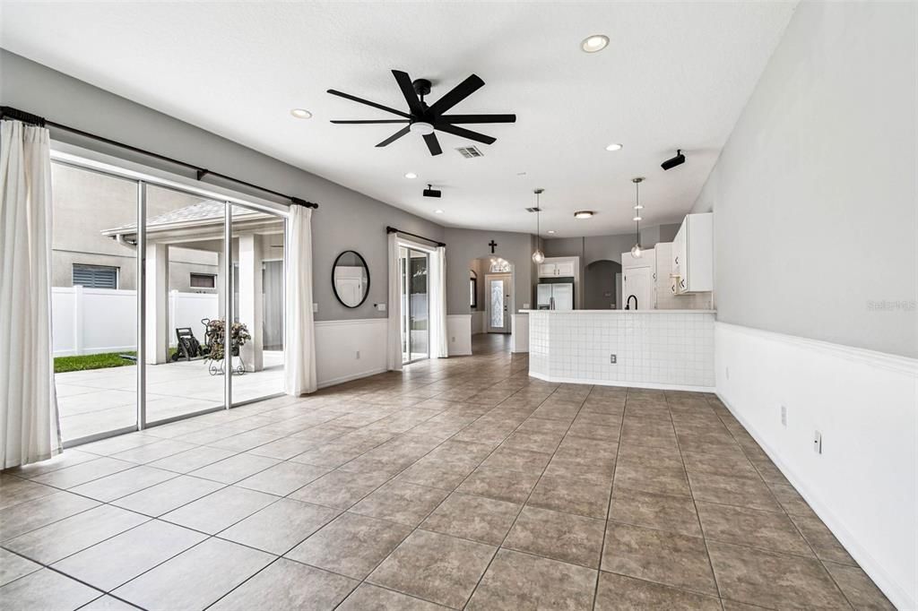 Active With Contract: $499,000 (4 beds, 3 baths, 2518 Square Feet)