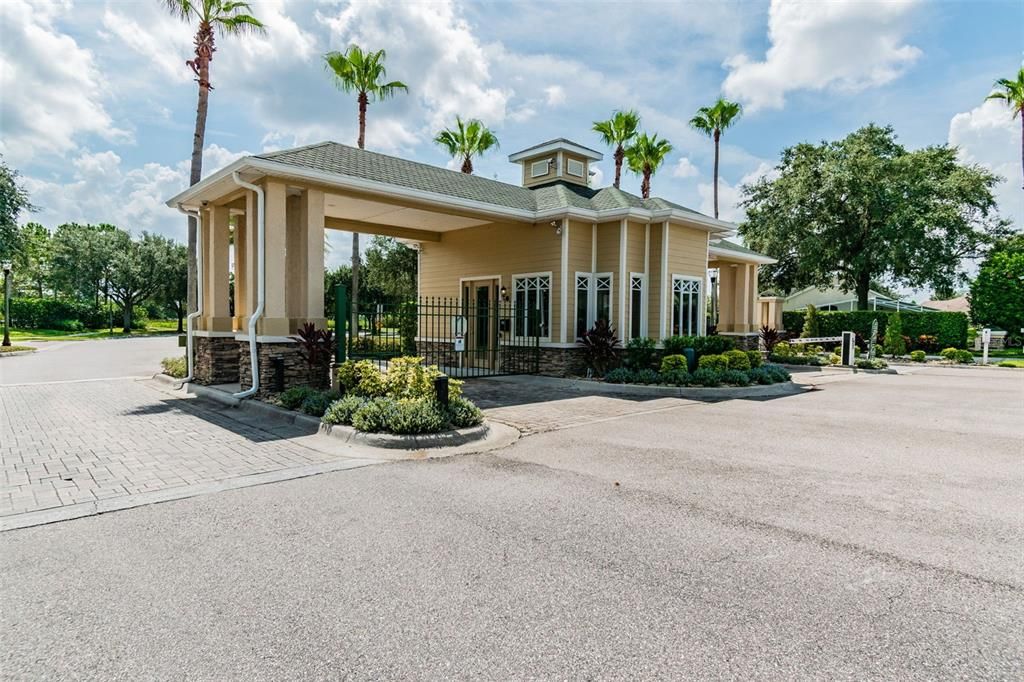 Active With Contract: $499,000 (4 beds, 3 baths, 2518 Square Feet)