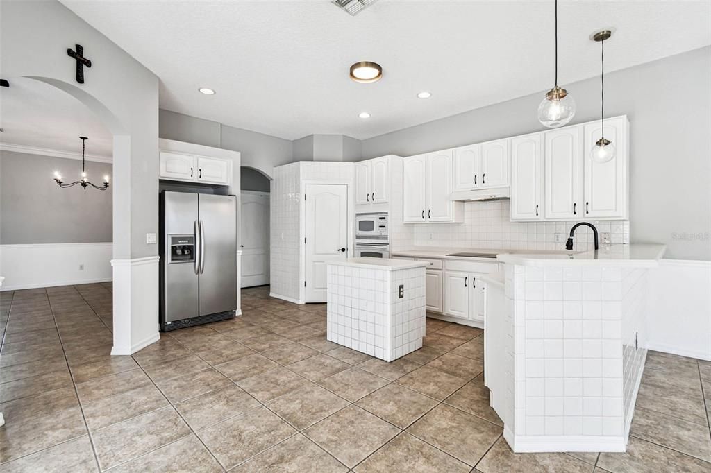 Active With Contract: $499,000 (4 beds, 3 baths, 2518 Square Feet)
