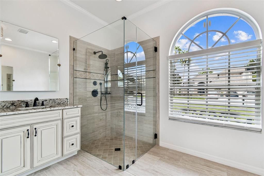 Active With Contract: $499,000 (4 beds, 3 baths, 2518 Square Feet)