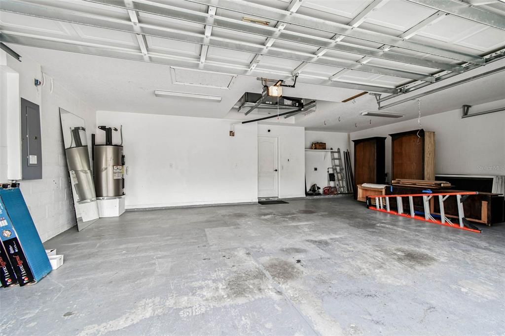 Active With Contract: $499,000 (4 beds, 3 baths, 2518 Square Feet)