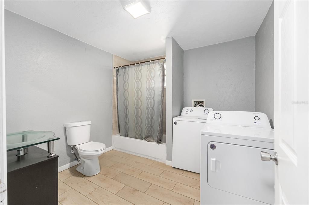 待售: $199,900 (3 贝兹, 2 浴室, 1663 平方英尺)