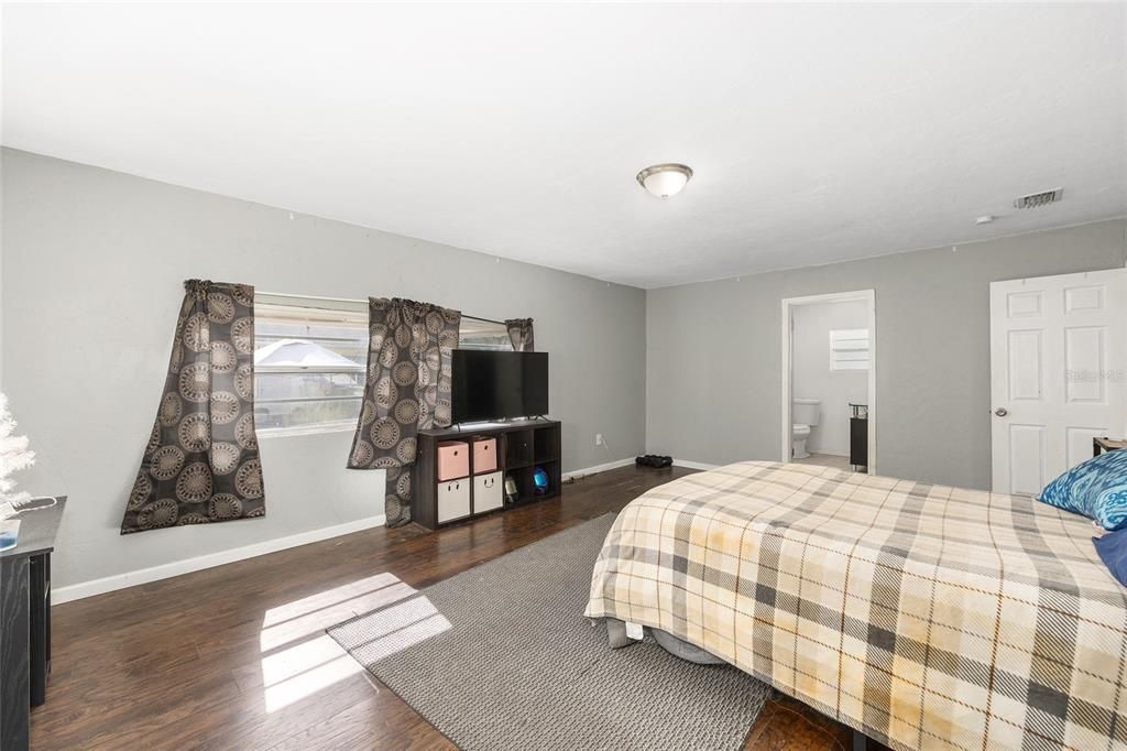 待售: $199,900 (3 贝兹, 2 浴室, 1663 平方英尺)