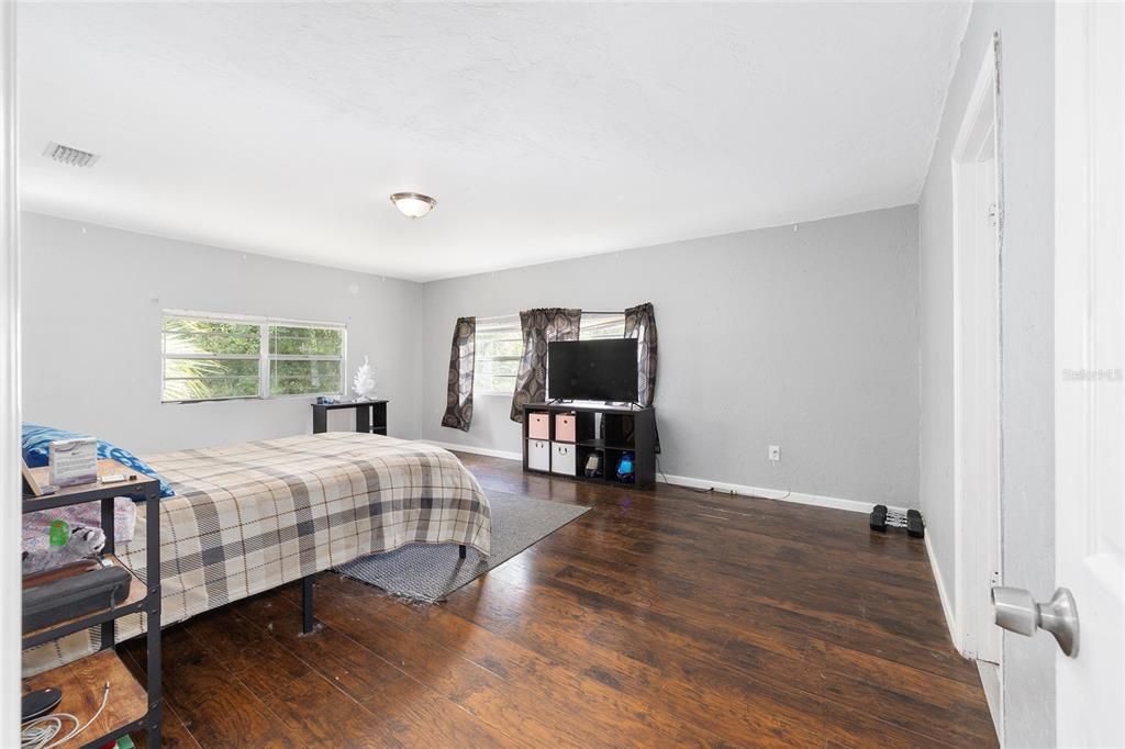 待售: $199,900 (3 贝兹, 2 浴室, 1663 平方英尺)