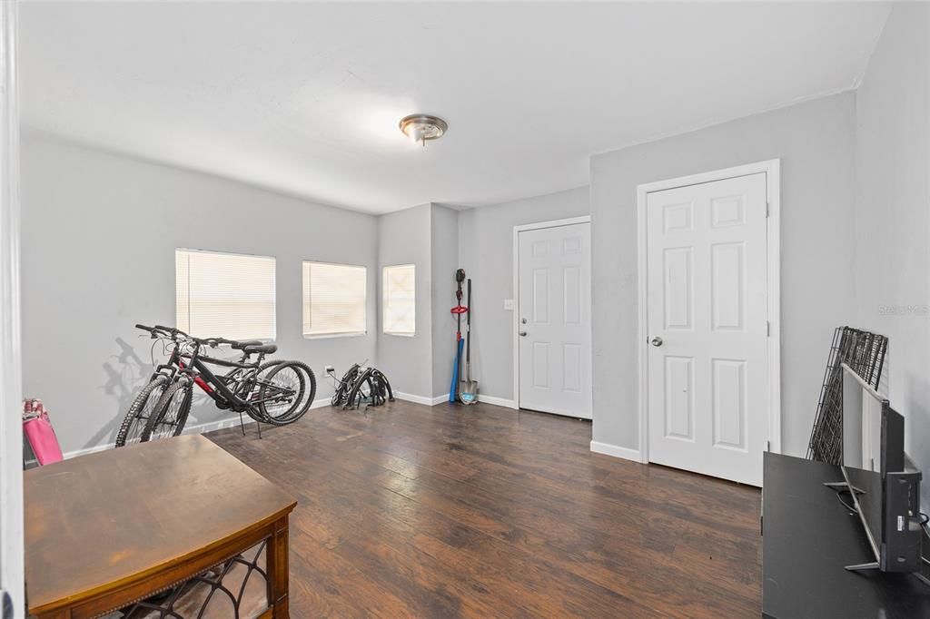 待售: $199,900 (3 贝兹, 2 浴室, 1663 平方英尺)