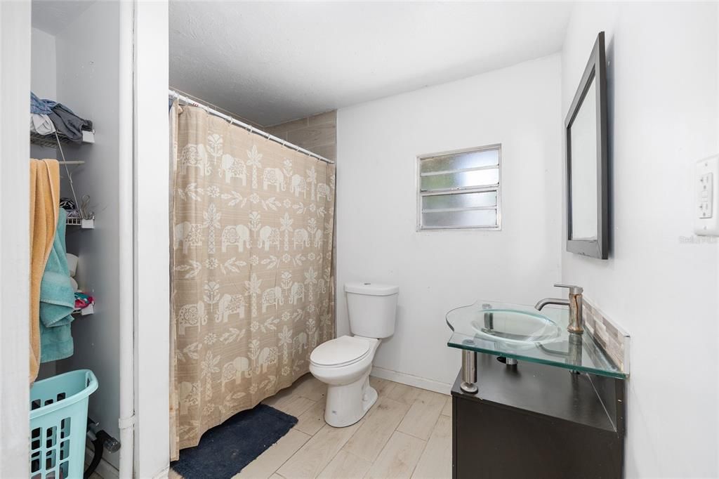 待售: $199,900 (3 贝兹, 2 浴室, 1663 平方英尺)