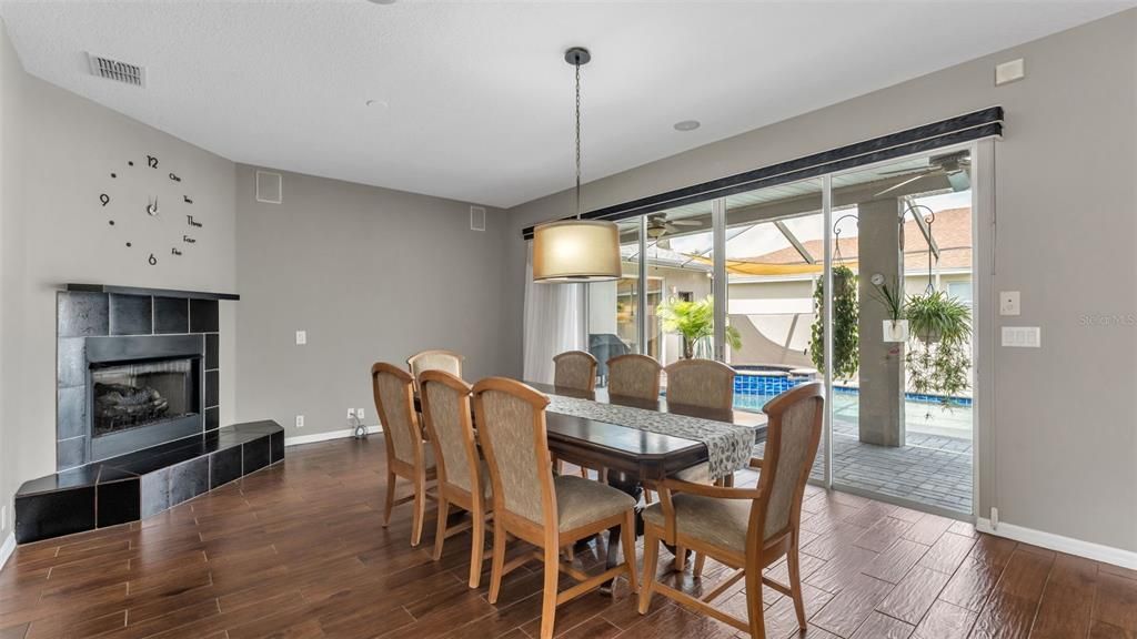 For Sale: $657,000 (5 beds, 4 baths, 3461 Square Feet)