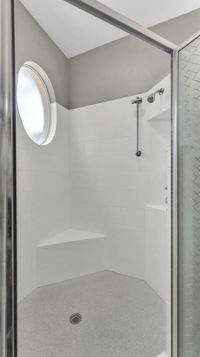 For Sale: $657,000 (5 beds, 4 baths, 3461 Square Feet)