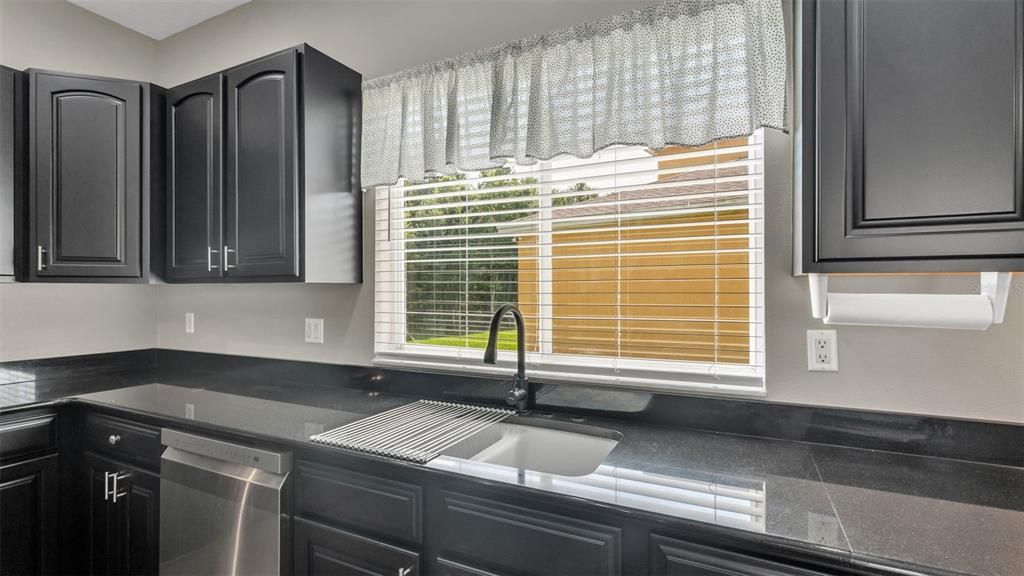 For Sale: $657,000 (5 beds, 4 baths, 3461 Square Feet)