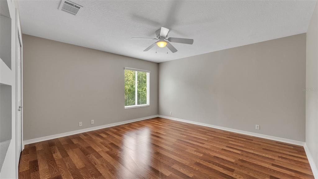 For Sale: $657,000 (5 beds, 4 baths, 3461 Square Feet)