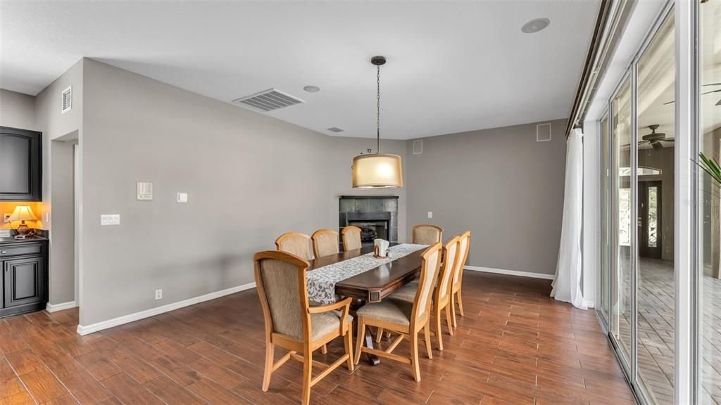 For Sale: $657,000 (5 beds, 4 baths, 3461 Square Feet)