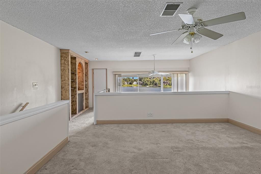 На продажу: $150,000 (1 спален, 1 ванн, 925 Квадратных фут)