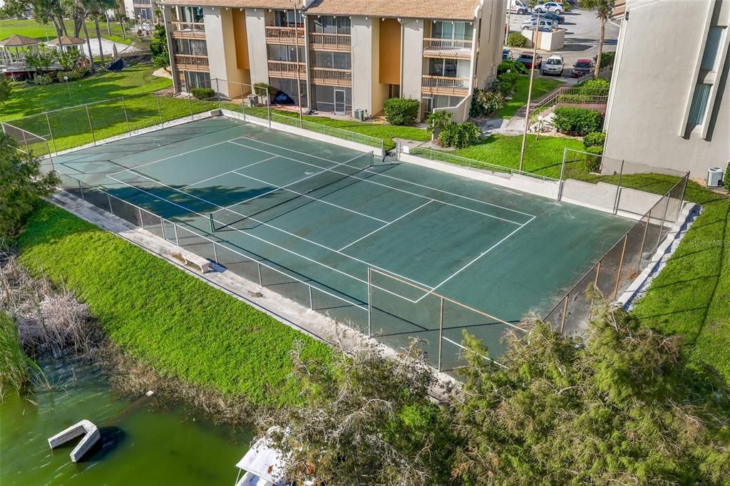 На продажу: $150,000 (1 спален, 1 ванн, 925 Квадратных фут)