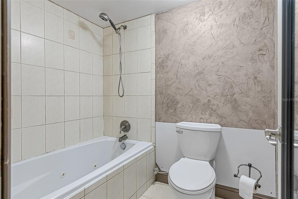 На продажу: $150,000 (1 спален, 1 ванн, 925 Квадратных фут)