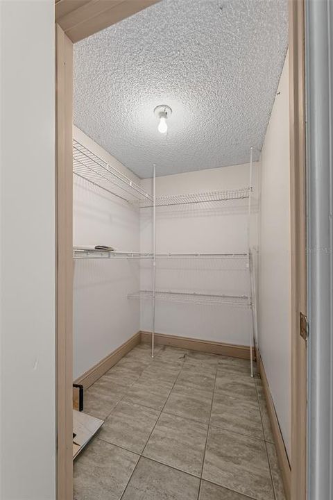 На продажу: $150,000 (1 спален, 1 ванн, 925 Квадратных фут)