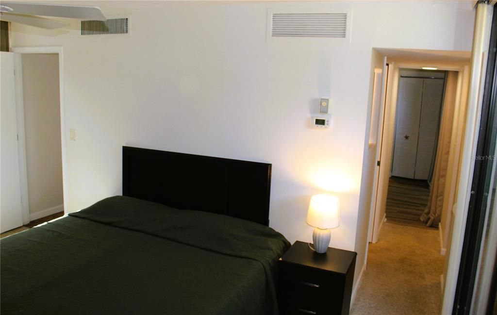 待售: $289,000 (2 贝兹, 2 浴室, 1379 平方英尺)