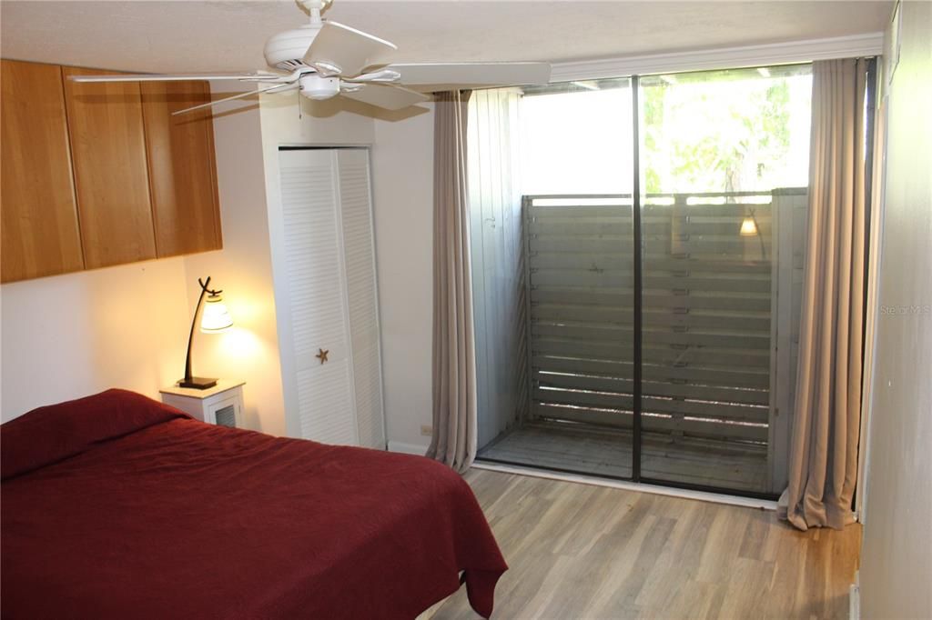 待售: $289,000 (2 贝兹, 2 浴室, 1379 平方英尺)