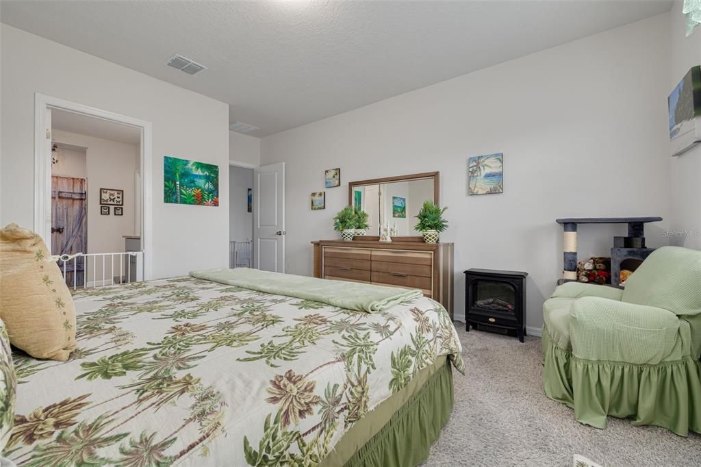 Activo con contrato: $325,000 (3 camas, 2 baños, 1506 Pies cuadrados)