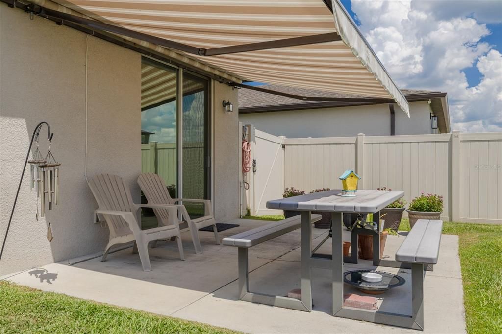 Activo con contrato: $325,000 (3 camas, 2 baños, 1506 Pies cuadrados)