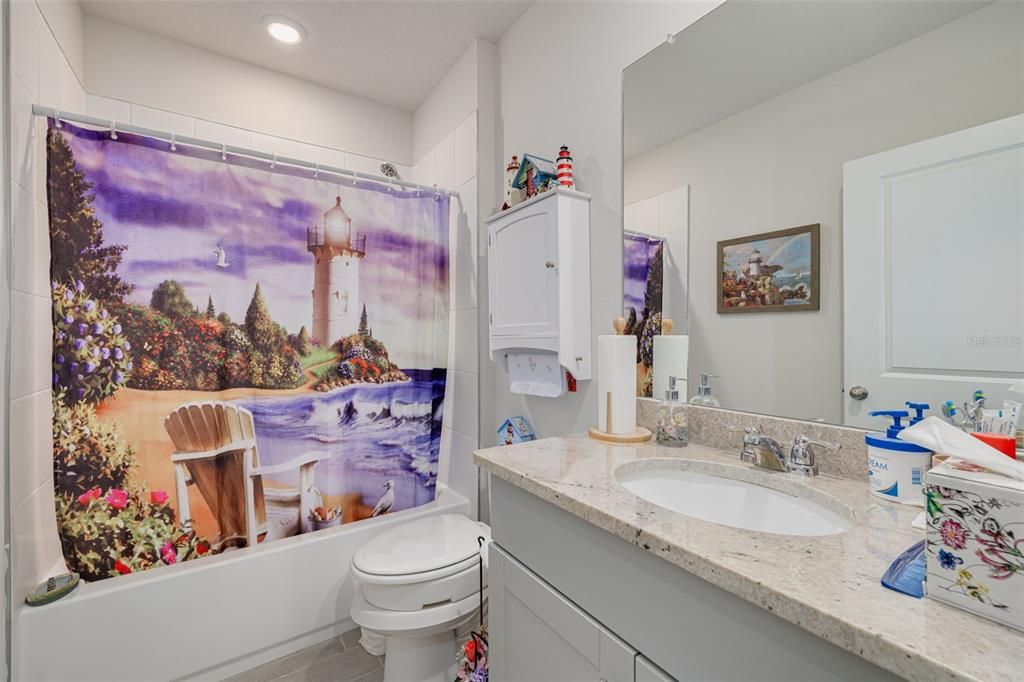 Activo con contrato: $325,000 (3 camas, 2 baños, 1506 Pies cuadrados)