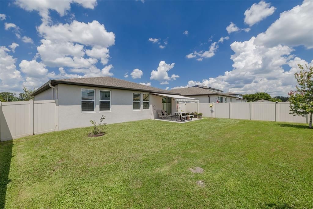 Activo con contrato: $325,000 (3 camas, 2 baños, 1506 Pies cuadrados)