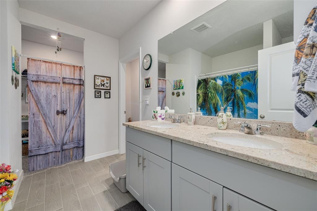 Activo con contrato: $325,000 (3 camas, 2 baños, 1506 Pies cuadrados)