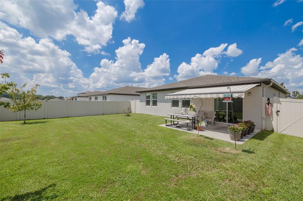 Activo con contrato: $325,000 (3 camas, 2 baños, 1506 Pies cuadrados)