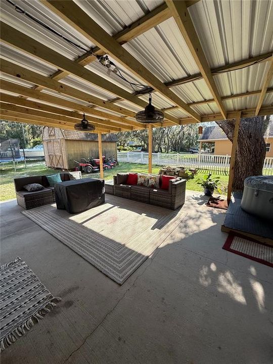 En Venta: $275,000 (4 camas, 2 baños, 1250 Pies cuadrados)