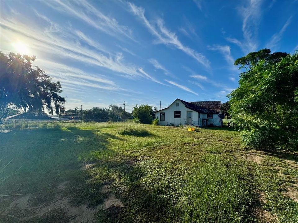 待售: $120,000 (2 贝兹, 1 浴室, 928 平方英尺)