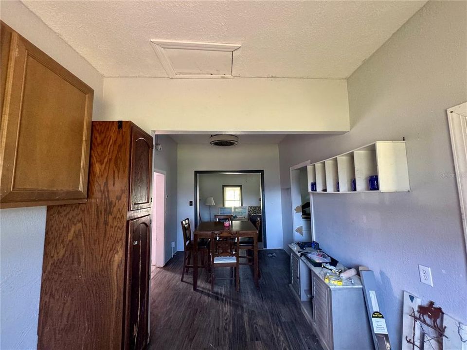 待售: $120,000 (2 贝兹, 1 浴室, 928 平方英尺)