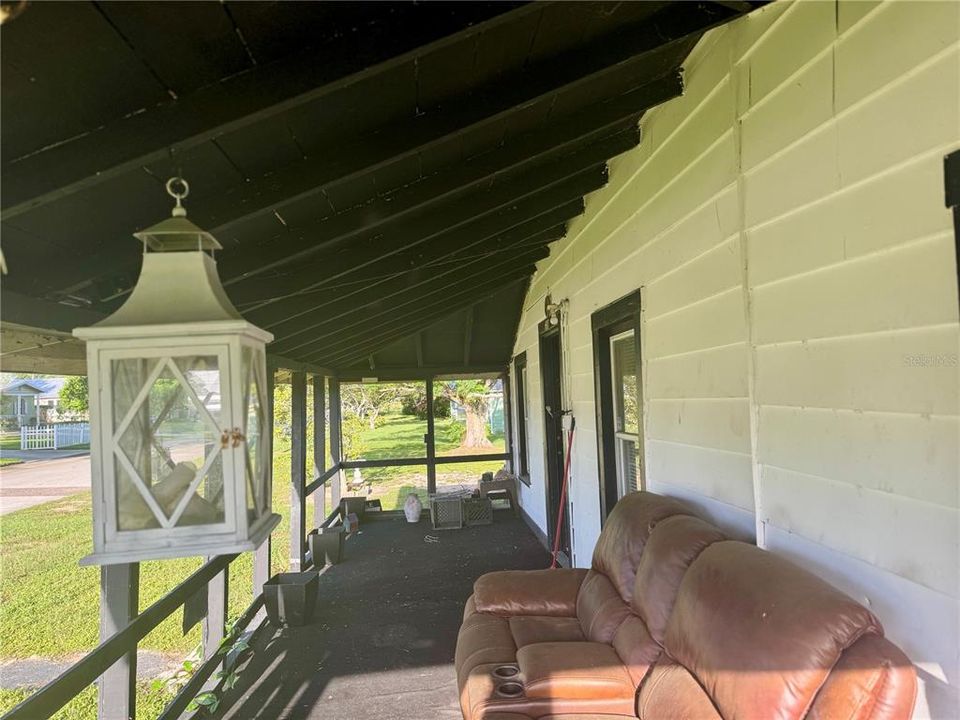 待售: $120,000 (2 贝兹, 1 浴室, 928 平方英尺)