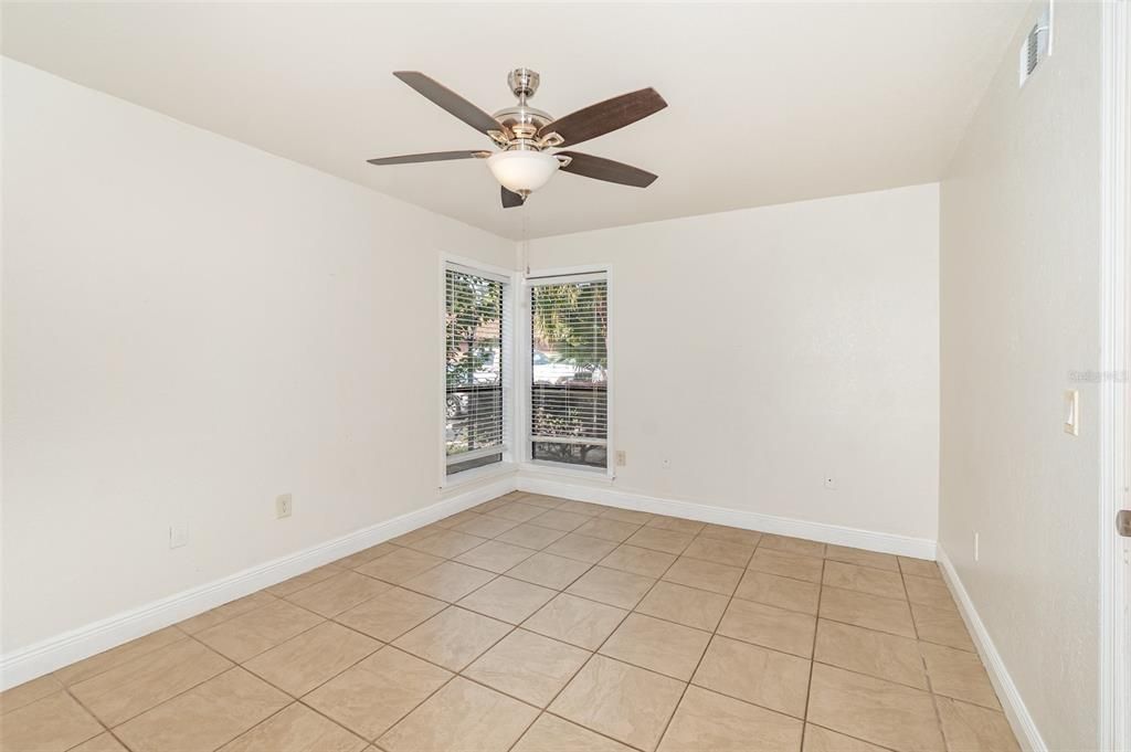 Active With Contract: $199,000 (2 beds, 2 baths, 1120 Square Feet)