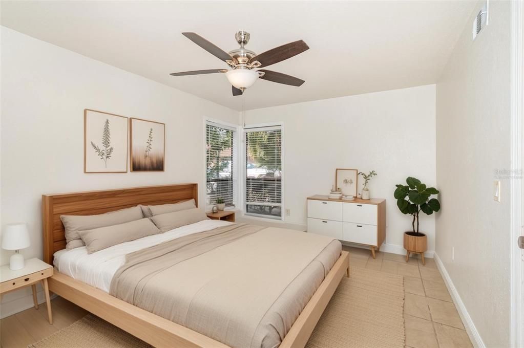 Active With Contract: $199,000 (2 beds, 2 baths, 1120 Square Feet)