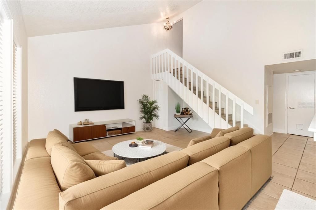 Active With Contract: $199,000 (2 beds, 2 baths, 1120 Square Feet)