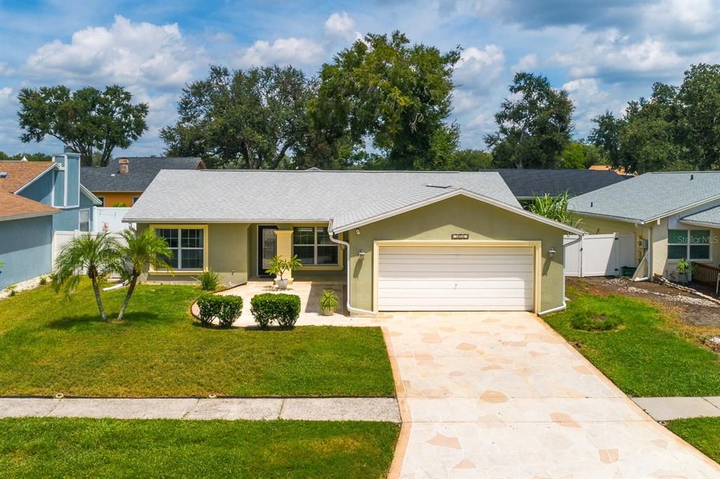 合同活跃: $414,999 (3 贝兹, 2 浴室, 1692 平方英尺)