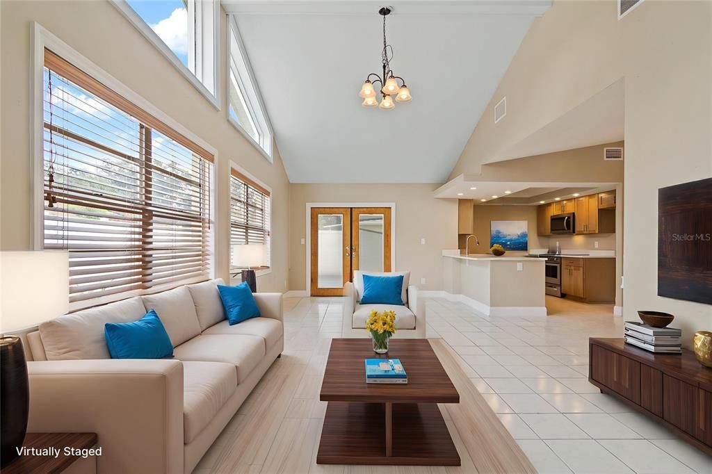 合同活跃: $414,999 (3 贝兹, 2 浴室, 1692 平方英尺)