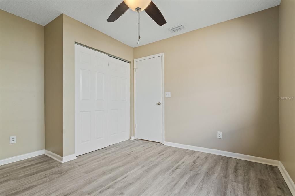 合同活跃: $414,999 (3 贝兹, 2 浴室, 1692 平方英尺)