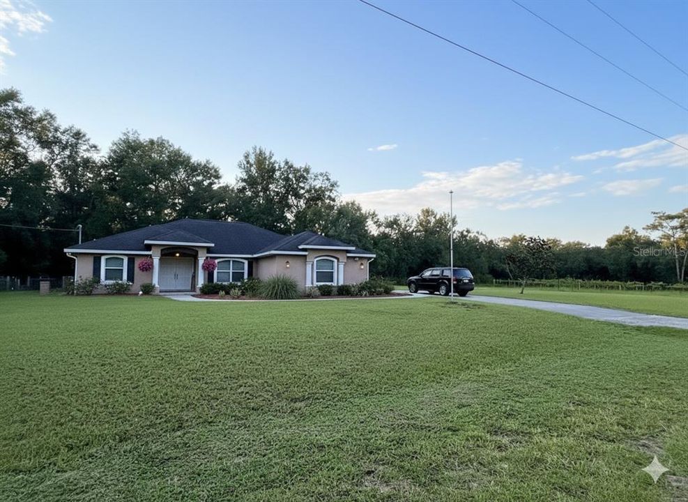 待售: $399,000 (4 贝兹, 2 浴室, 1642 平方英尺)