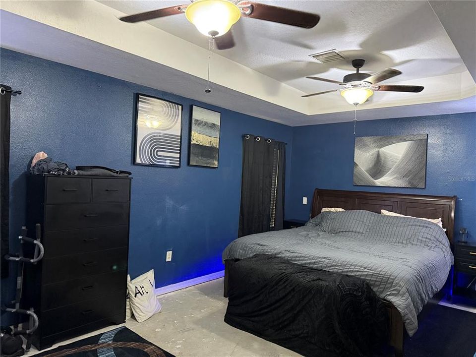 待售: $399,000 (4 贝兹, 2 浴室, 1642 平方英尺)