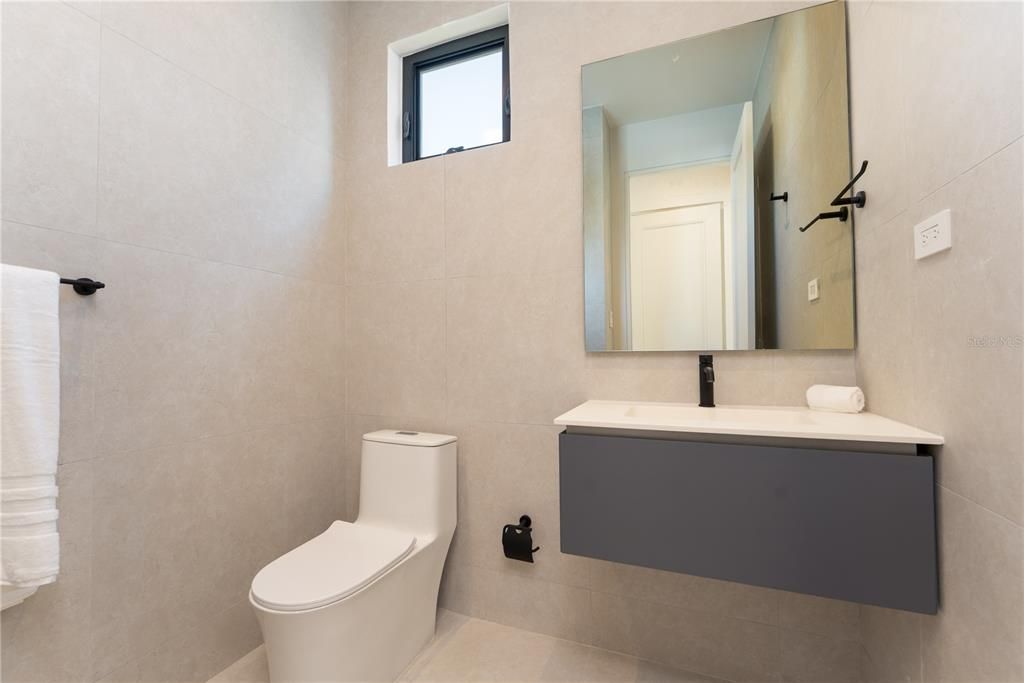 En Venta: $3,690,000 (4 camas, 6 baños, 4665 Pies cuadrados)