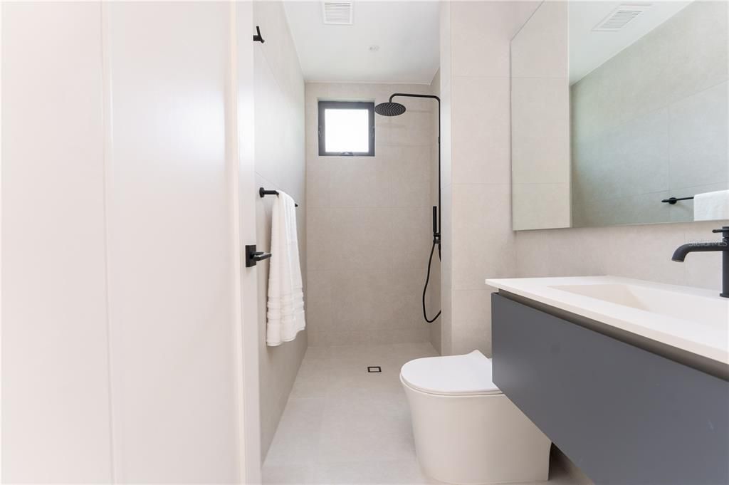 En Venta: $3,690,000 (4 camas, 6 baños, 4665 Pies cuadrados)